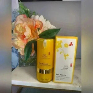 NWT Wei East Bee Beauty Women's Wrinkle Relaxing Serum and Cream in One.